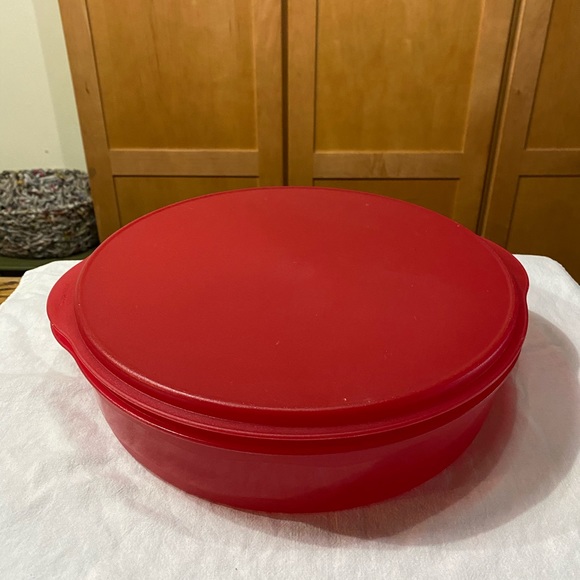 Tupperware Other - TUPPERWARE RED ROUND KEEPER